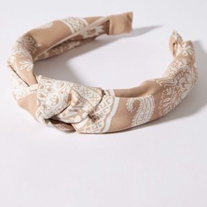 EUC Anthropologie Layne Knotted Headband Tan Cream Neutral Paisley So Cute!